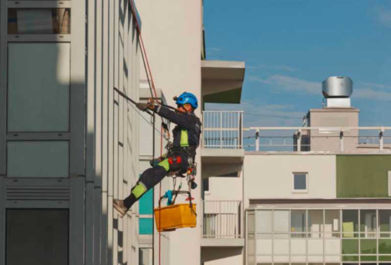 Preço de Limpeza Piso Cerâmico Pós Obra Brás - Limpeza de Fim de Obra